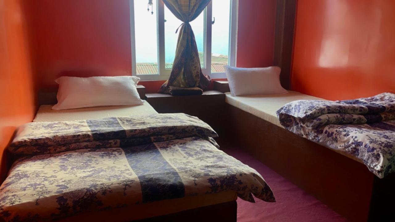 Lama Hotel - Cafe De Himalaya Lukla エクステリア 写真