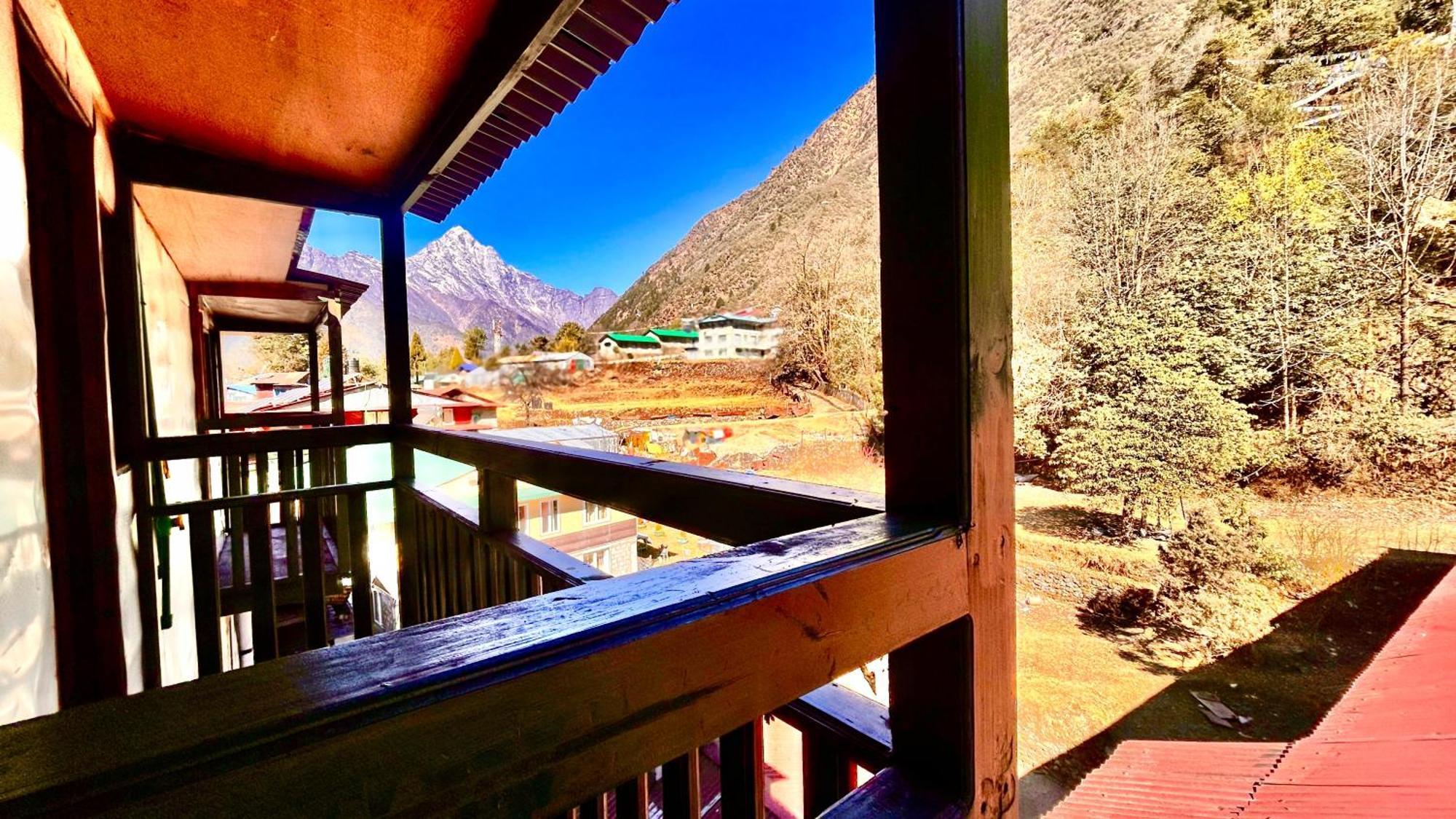 Lama Hotel - Cafe De Himalaya Lukla エクステリア 写真
