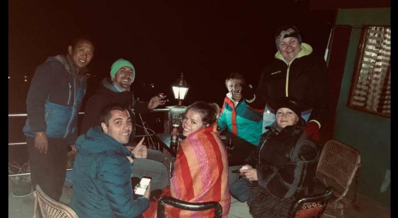 Lama Hotel - Cafe De Himalaya Lukla エクステリア 写真